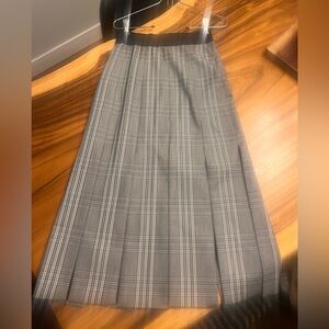 Maje NWTs Plaid A-Line Skirt with pleaded slits ❤️